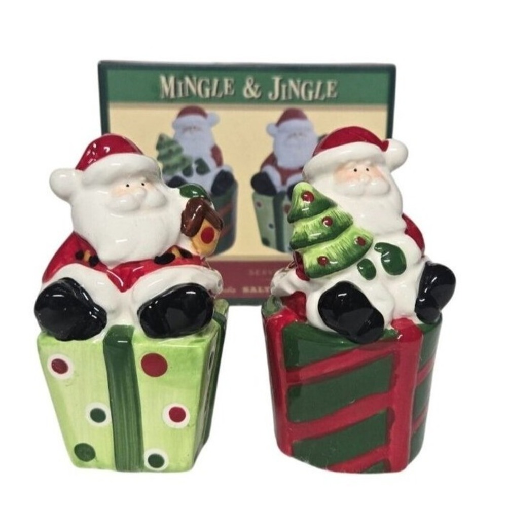 Cracker Barrel Mingle & Jingle Santa Salt Pepper Shakers Original Box